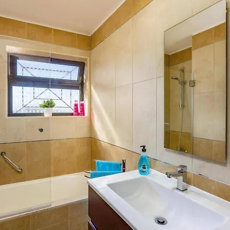 Villa Tadeu Quatro By *